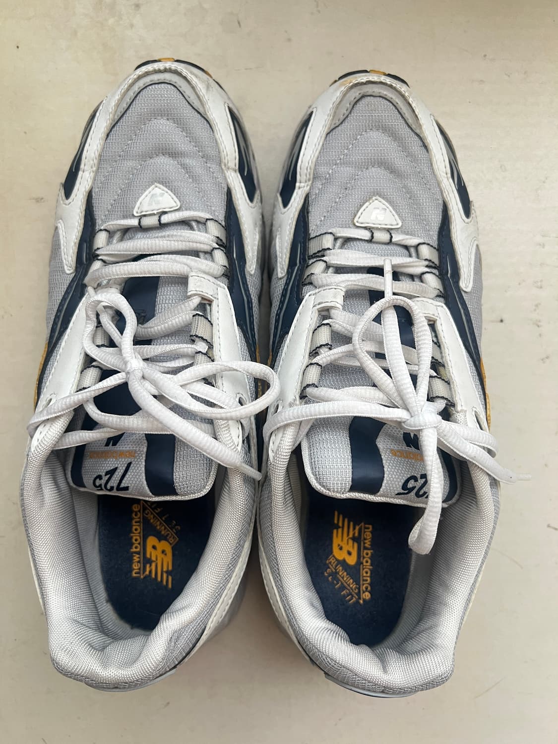 뉴발란스 725 먼셀화이트 270 상품이미지5