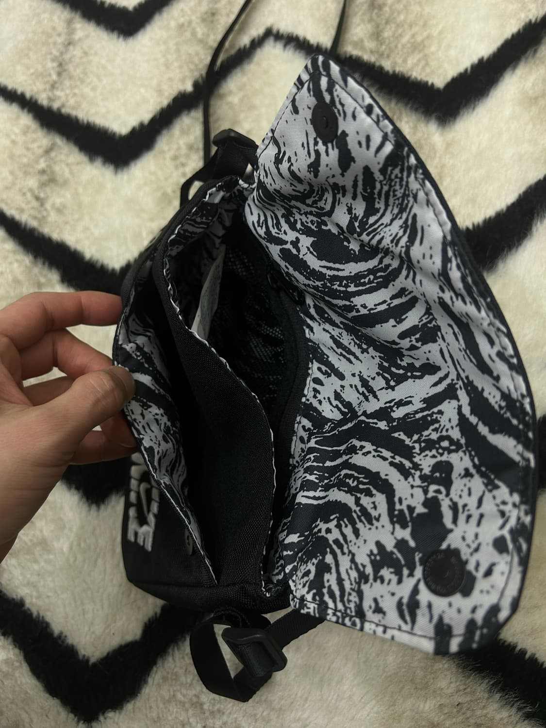 나이키NSW 크로스 미니 바디 백/블랙 상품이미지4