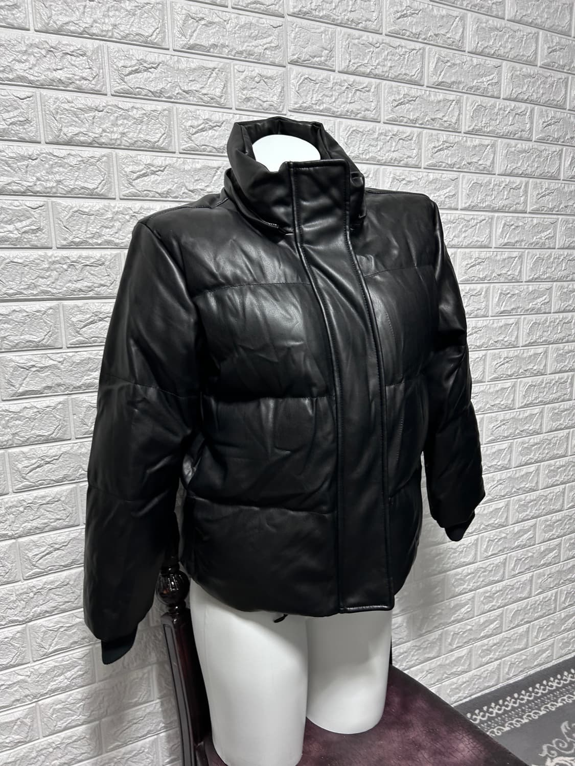 Alice and Olivia 후디드 비건 레더 자켓 상품이미지5