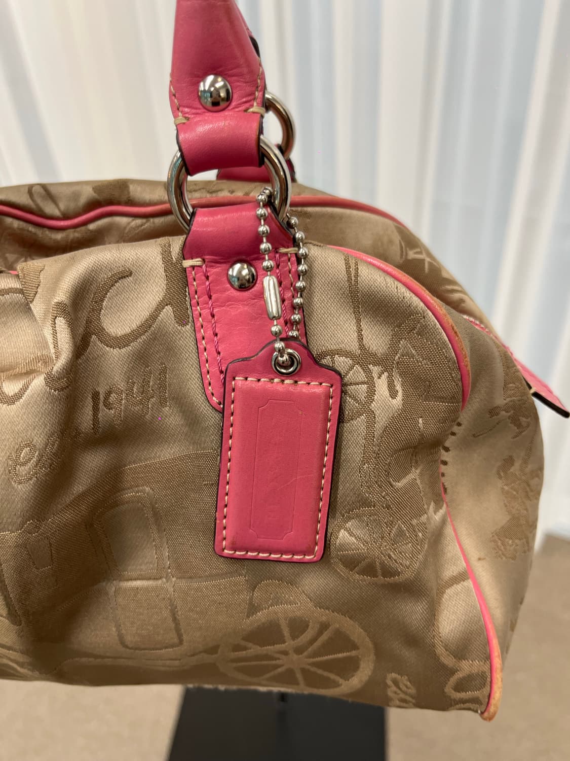 Coach Pink Point Beige Bag 상품이미지5