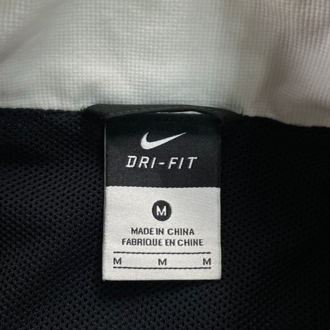 95-100 나이키 드라이핏 바람막이 상품이미지3