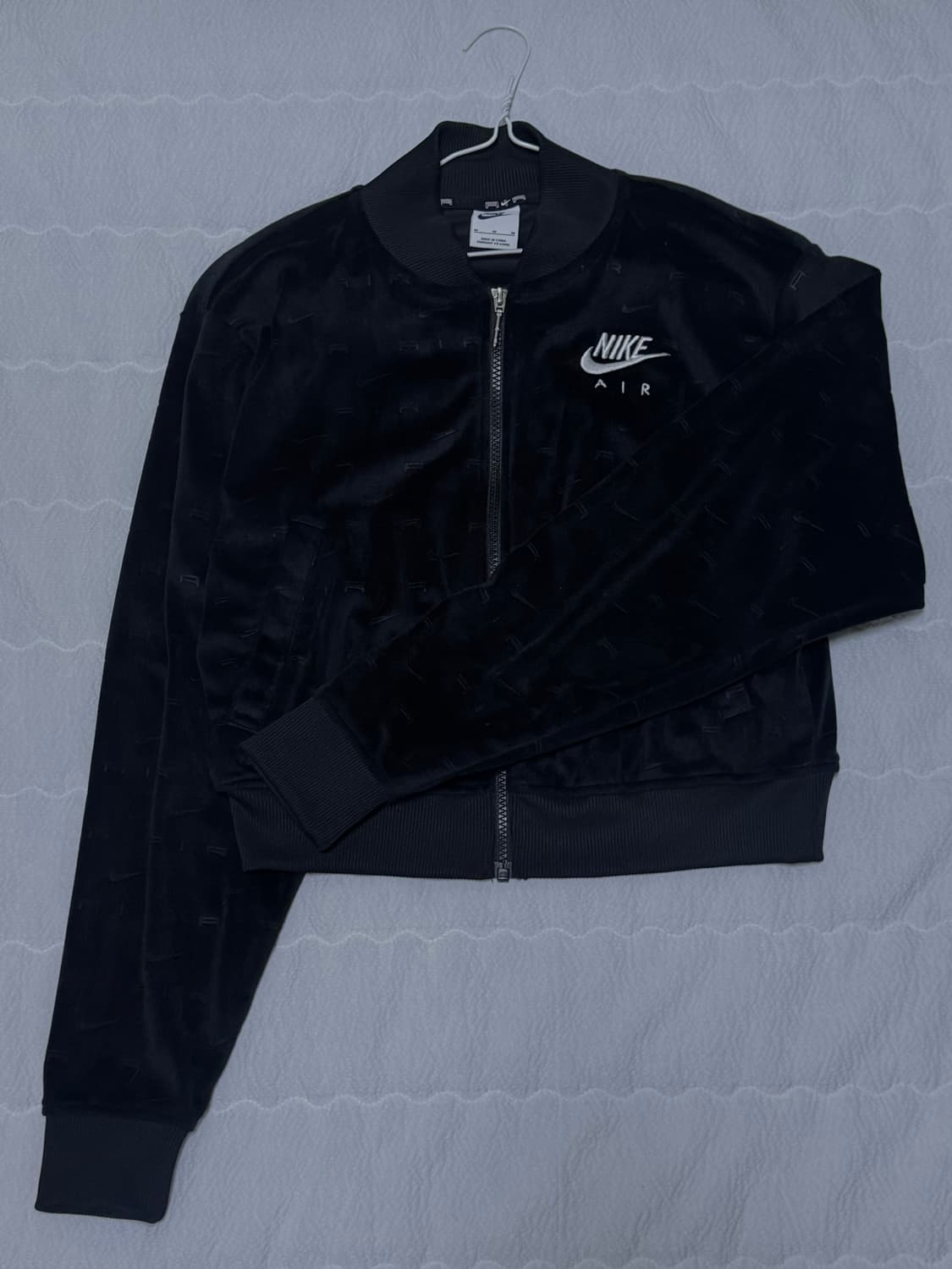 나이키 벨벳 크롭 집업 상품이미지1