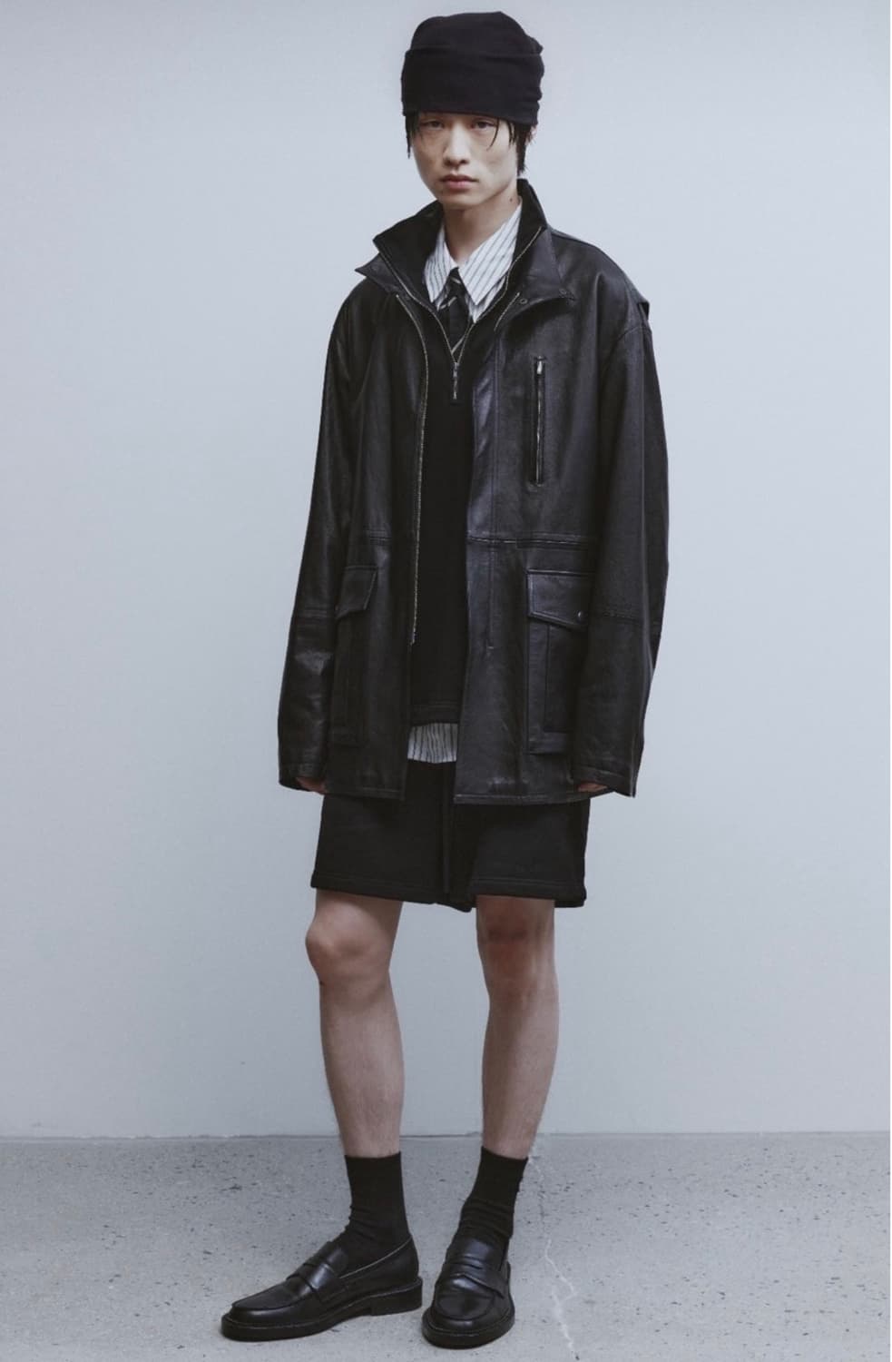  24FW 유스 하이넥 레더 하프 코트 블랙 상품이미지2