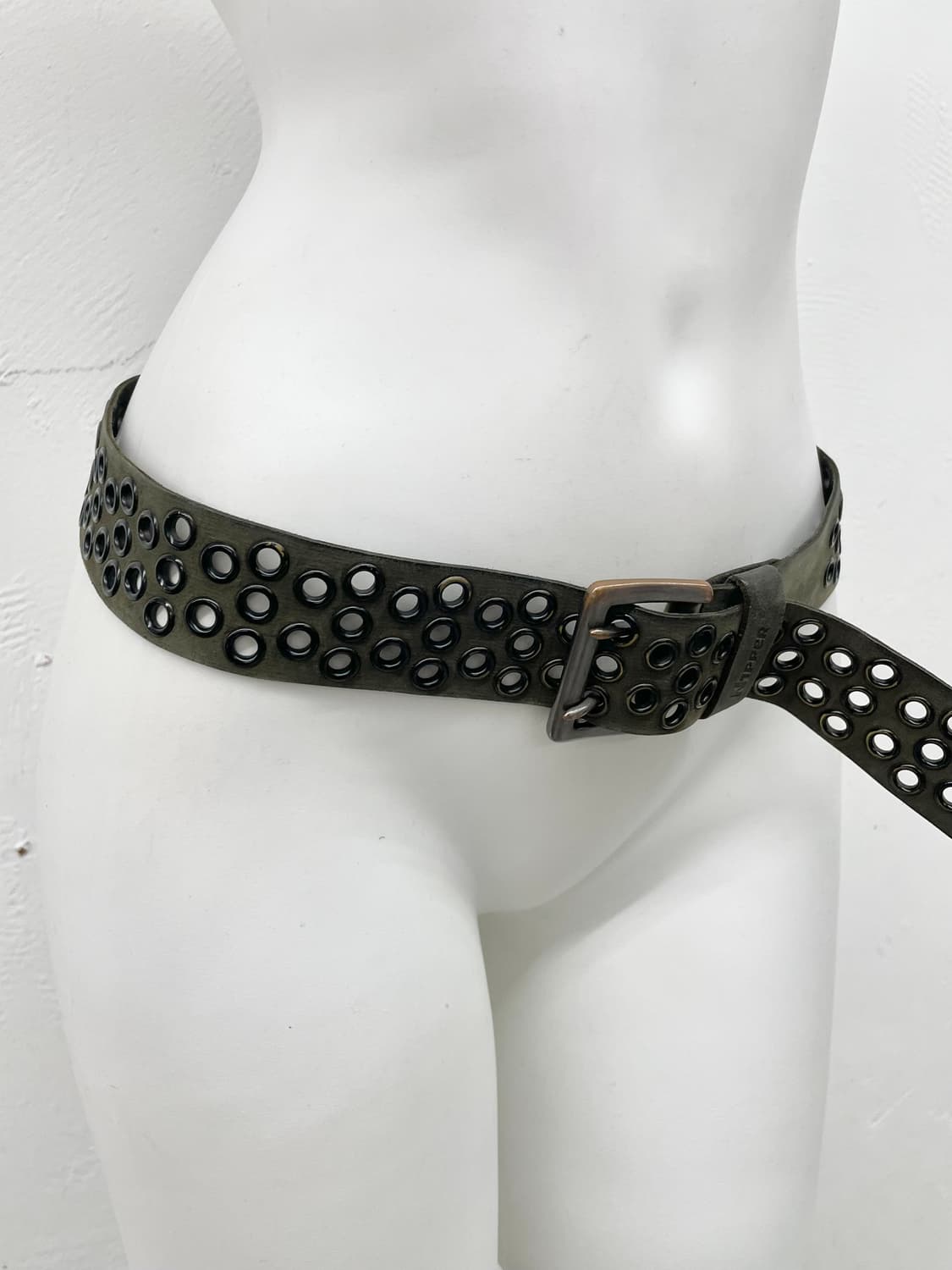 리얼레더 그런지 펀칭 버클 벨트 상품이미지3