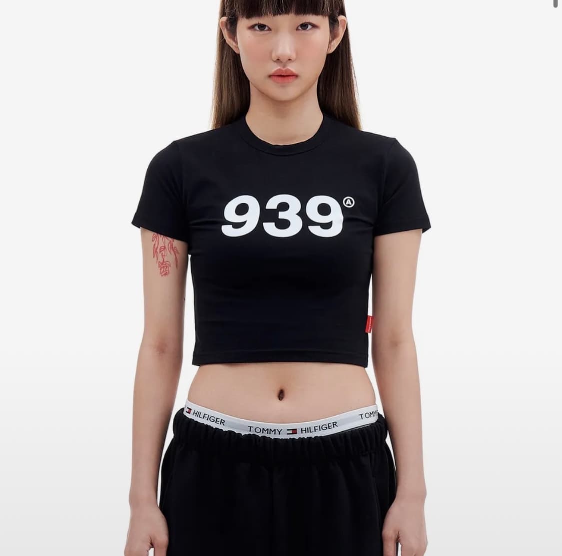 아카이브볼드 939로고 크롭 티 블랙 상품이미지1