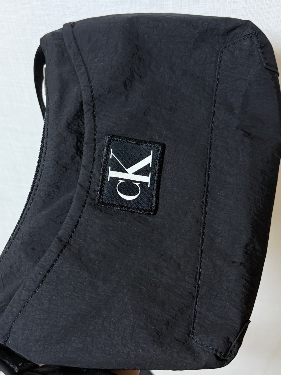 캘빈클라인 크로스백 상품이미지2