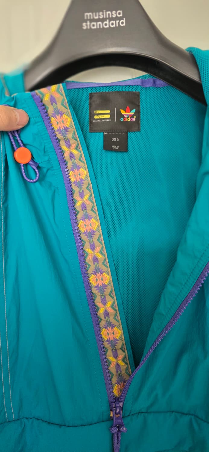 아디다스 퍼렐윌리엄스 하이킹 팩 윈드브레이커 95 상품이미지8