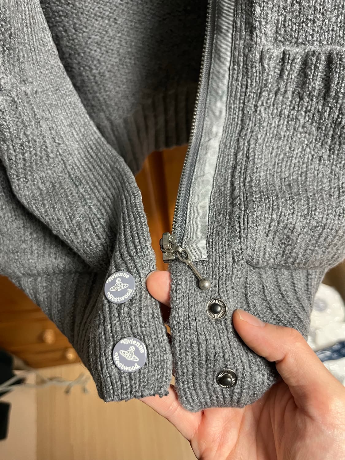 비비안웨스트우드 니트 집업 상품이미지5