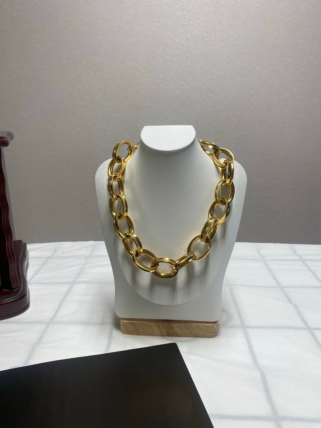 Monet 모네 볼드 금장 체인 목걸이 상품이미지6