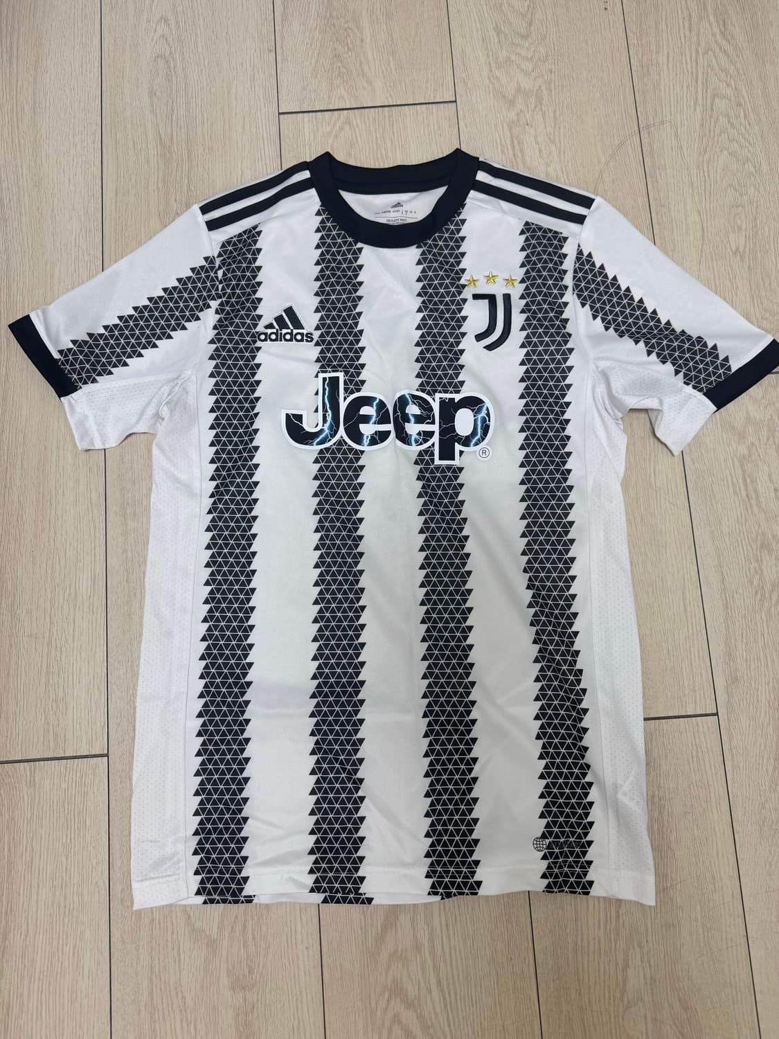 유벤투스 축구 유니폼 상품이미지1