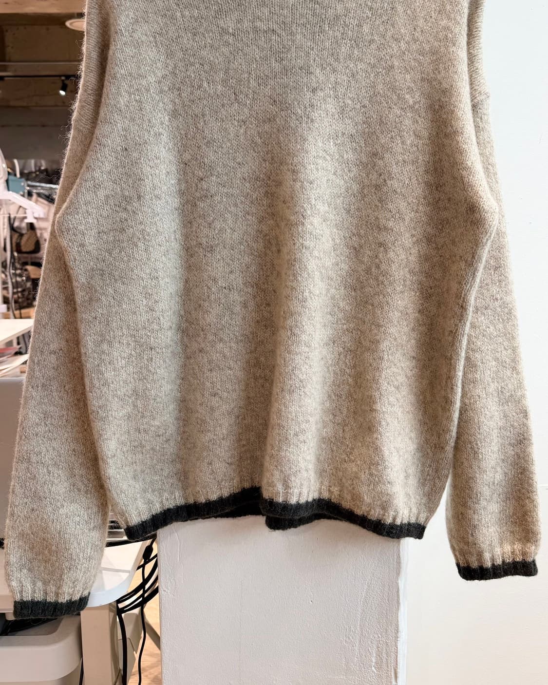 울리치 베이지 울 라운드 니트  상품이미지6