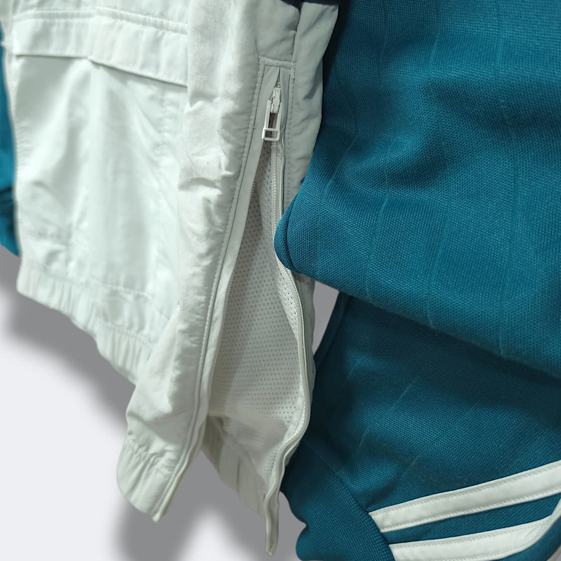 [M] 아디다스 리얼 틸 화이트 카라 드릴 풀 오버 아노락 상품이미지6