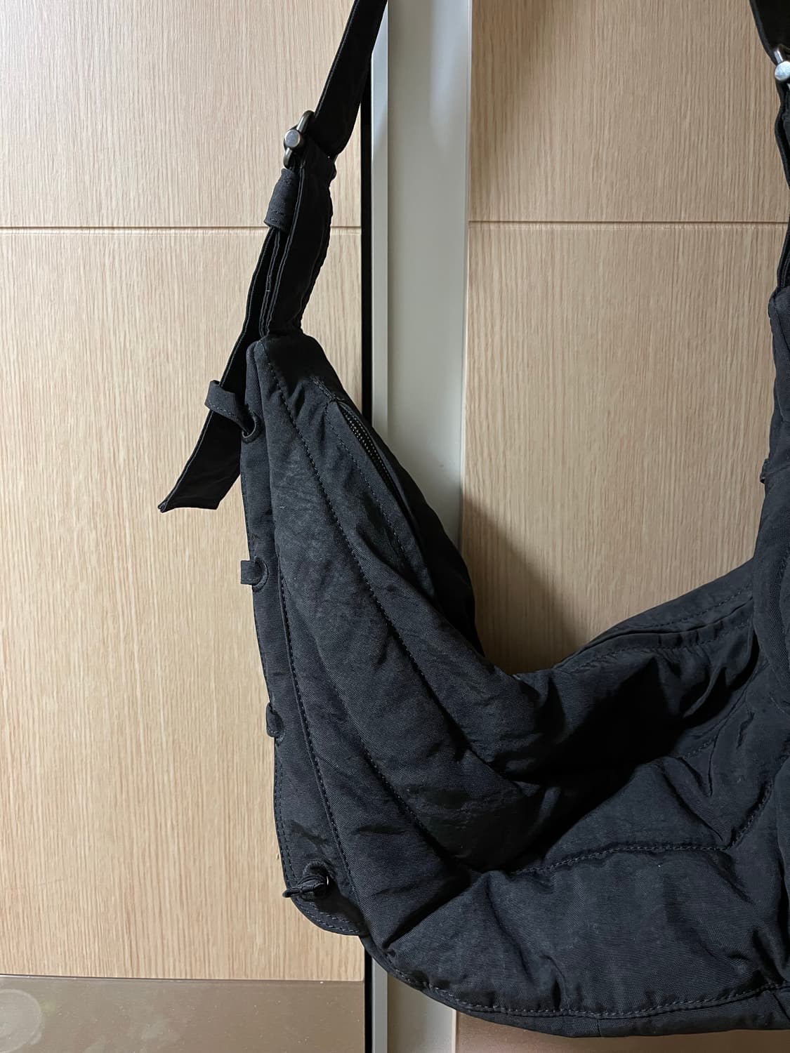 르메르 게임백 스몰 다크초코 팝니다 상품이미지1