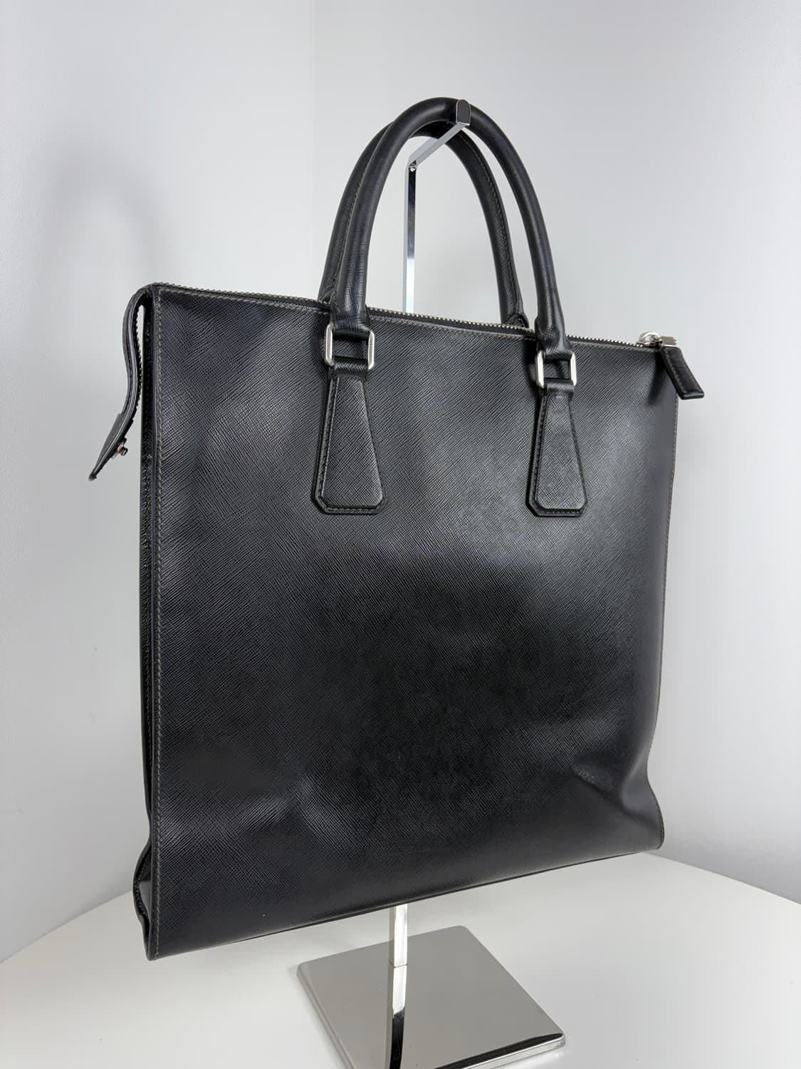 프라다 사피아노 블랙 토트백 상품이미지4