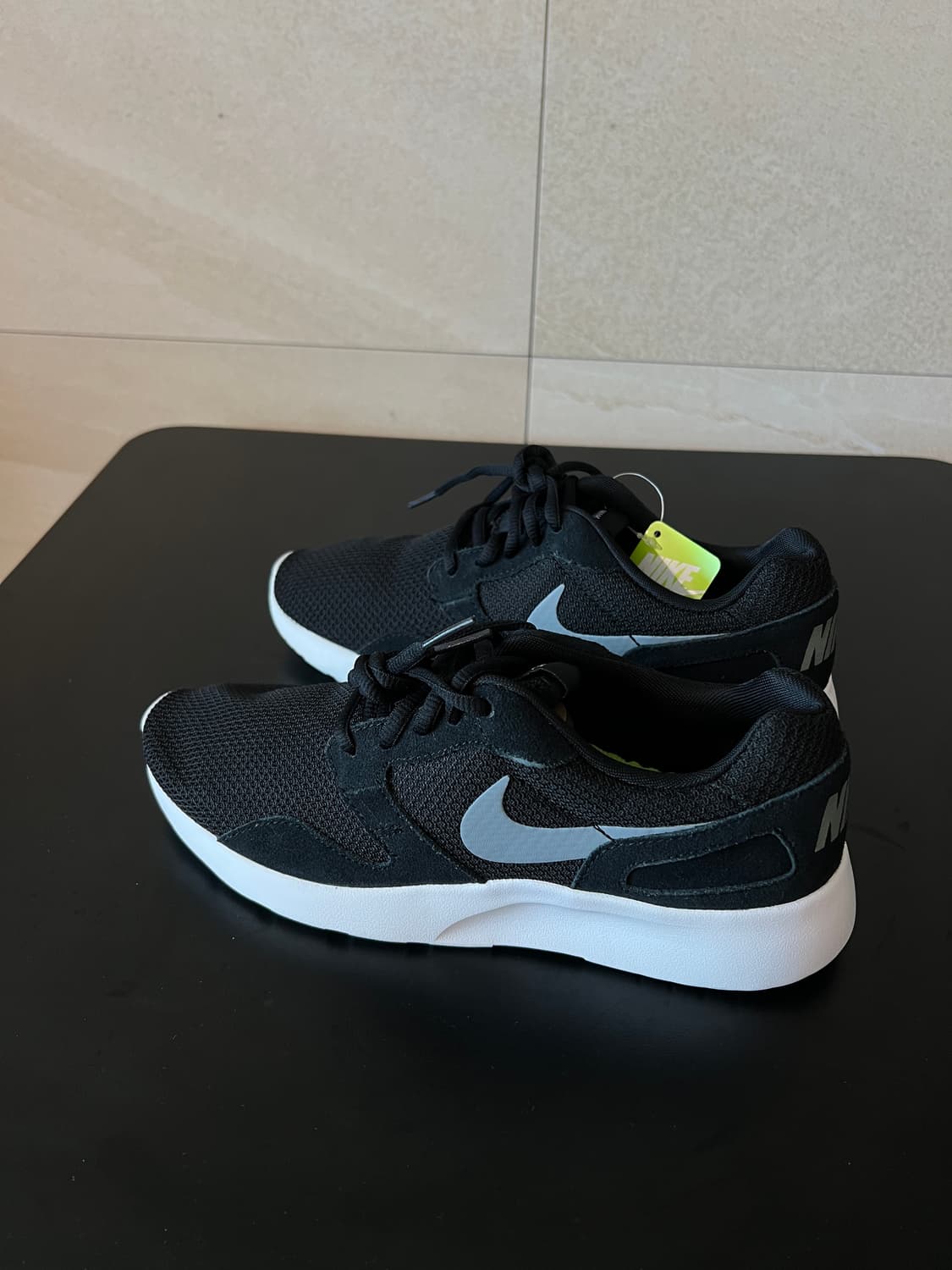 [255] 나이키 카이시 (블랙/화이트) - 초경량 데일리 운동화 상품이미지7