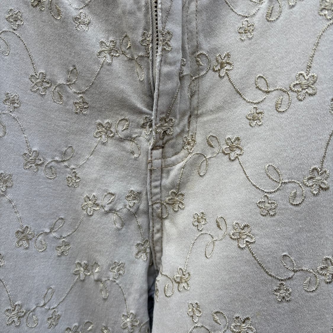 베르사체 진스 꾸뛰르 자카드 플라워 메두사 패치 팬츠 상품이미지5