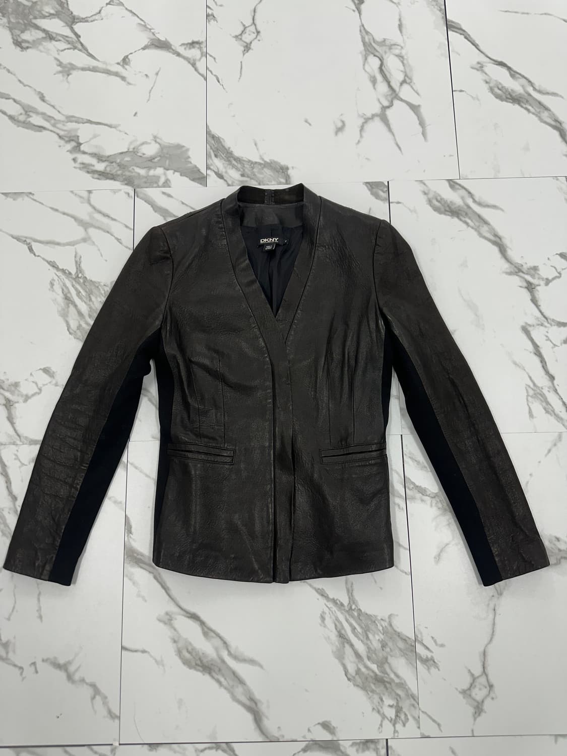 DKNY 레더 지퍼 카라리스 자켓 상품이미지1