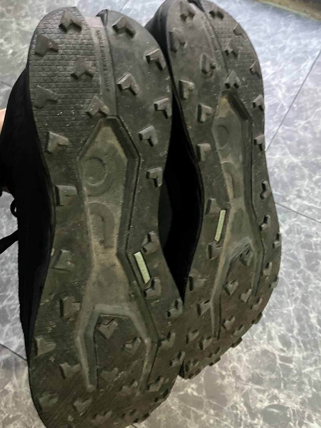 온러닝 클라우드 울트라 3 285 블랙 상품이미지4