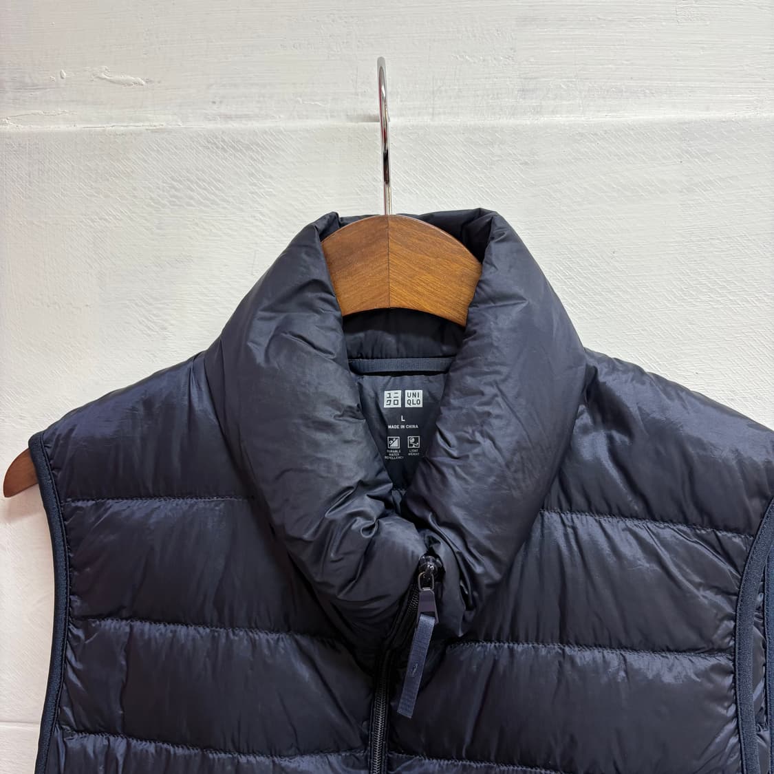 유니클로 다운 경량 패딩 베스트 L 상품이미지2
