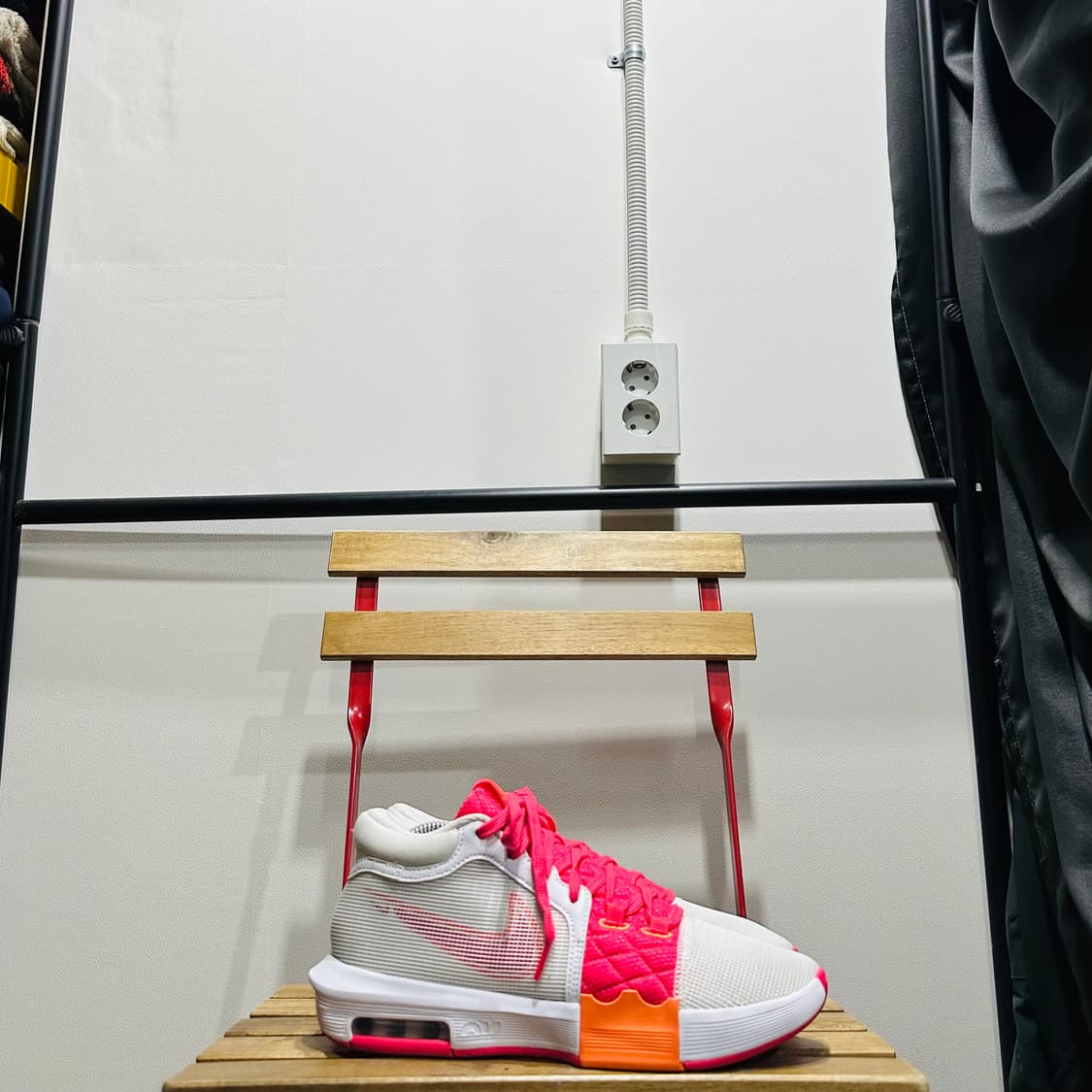 270) 나이키 농구화 남성 남자 르브론 위트니스 8 '던킨 도넛 상품이미지1