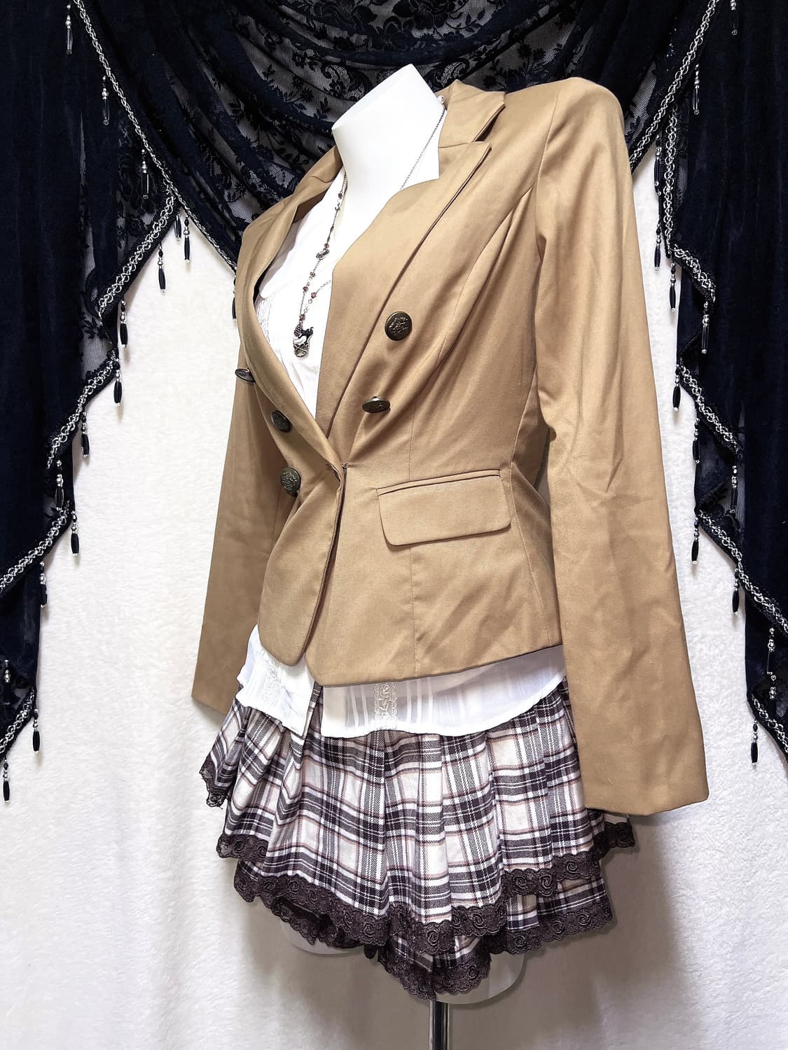 잉그니 라떼갸루 로맨틱 블라우스 로걀탑 모카브라운 블레이저 자켓 코디셋 상품이미지3