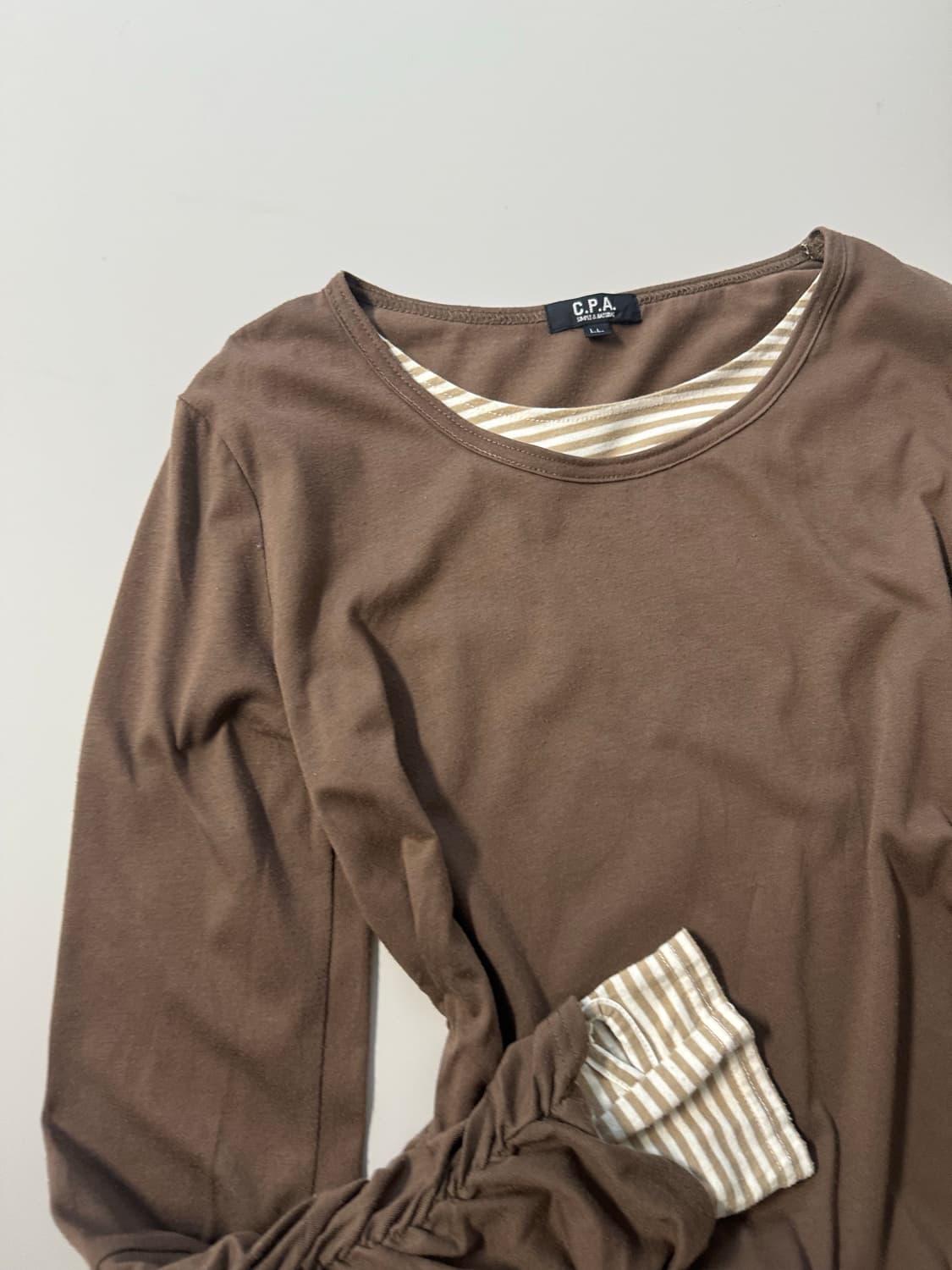 핸드 워머 셔링 디테일 레이어드 롱 슬리브 티 상품이미지5