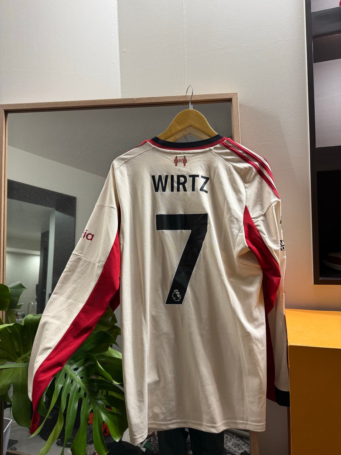 리버풀 25-26시즌 어웨이유니폼  상품이미지2