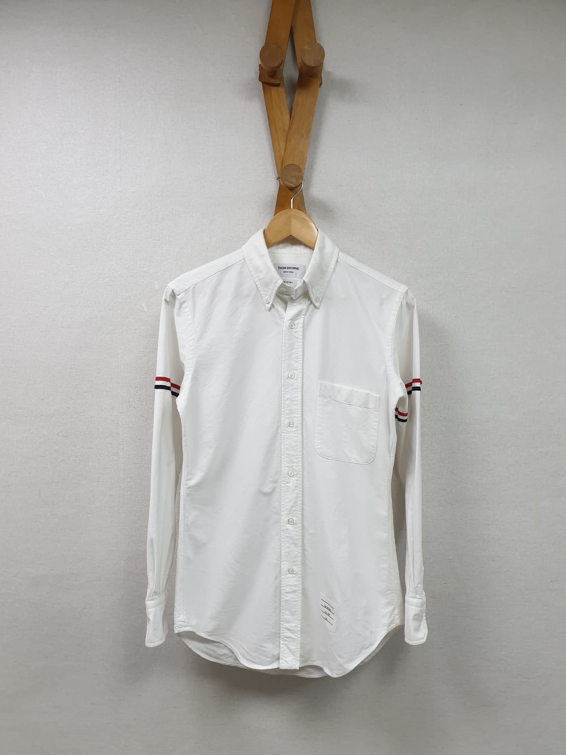 [23aw/1] 톰브라운 암밴드 옥스퍼드 셔츠 상품이미지1