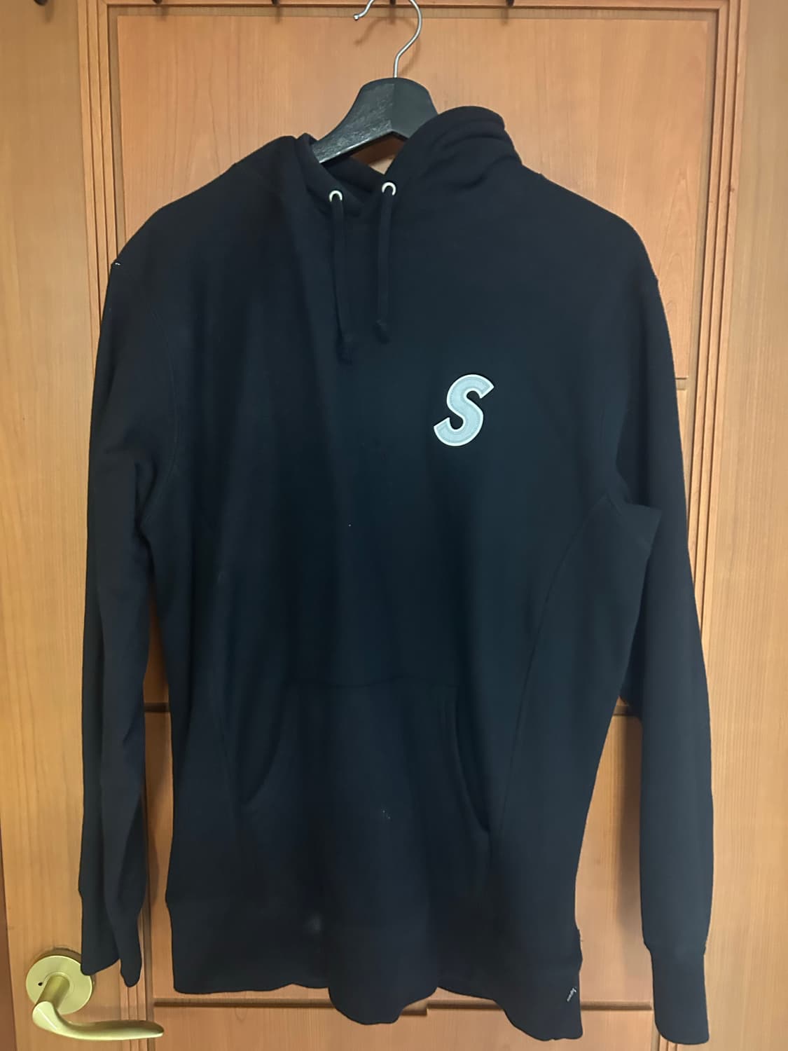 슈프림 S로고 블랙 후드 상품이미지1