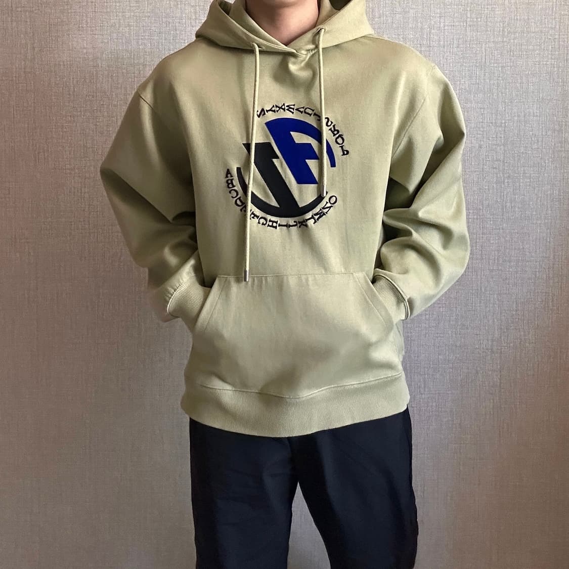 Ader Error x Zara 라이트 그린 자수 후드티 상품이미지2