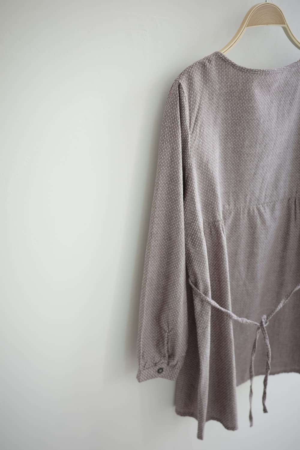  연브라운 작은 도트 핀턱 원피스 상품이미지8