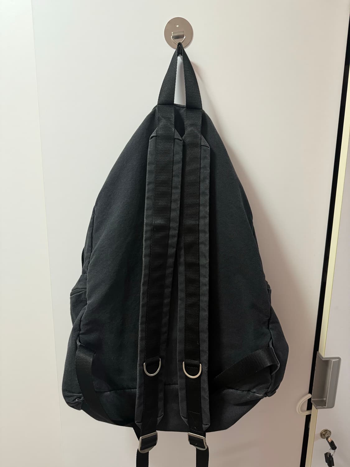 해칭룸 한로로 콜라보 백팩 (+ 키링) 상품이미지2