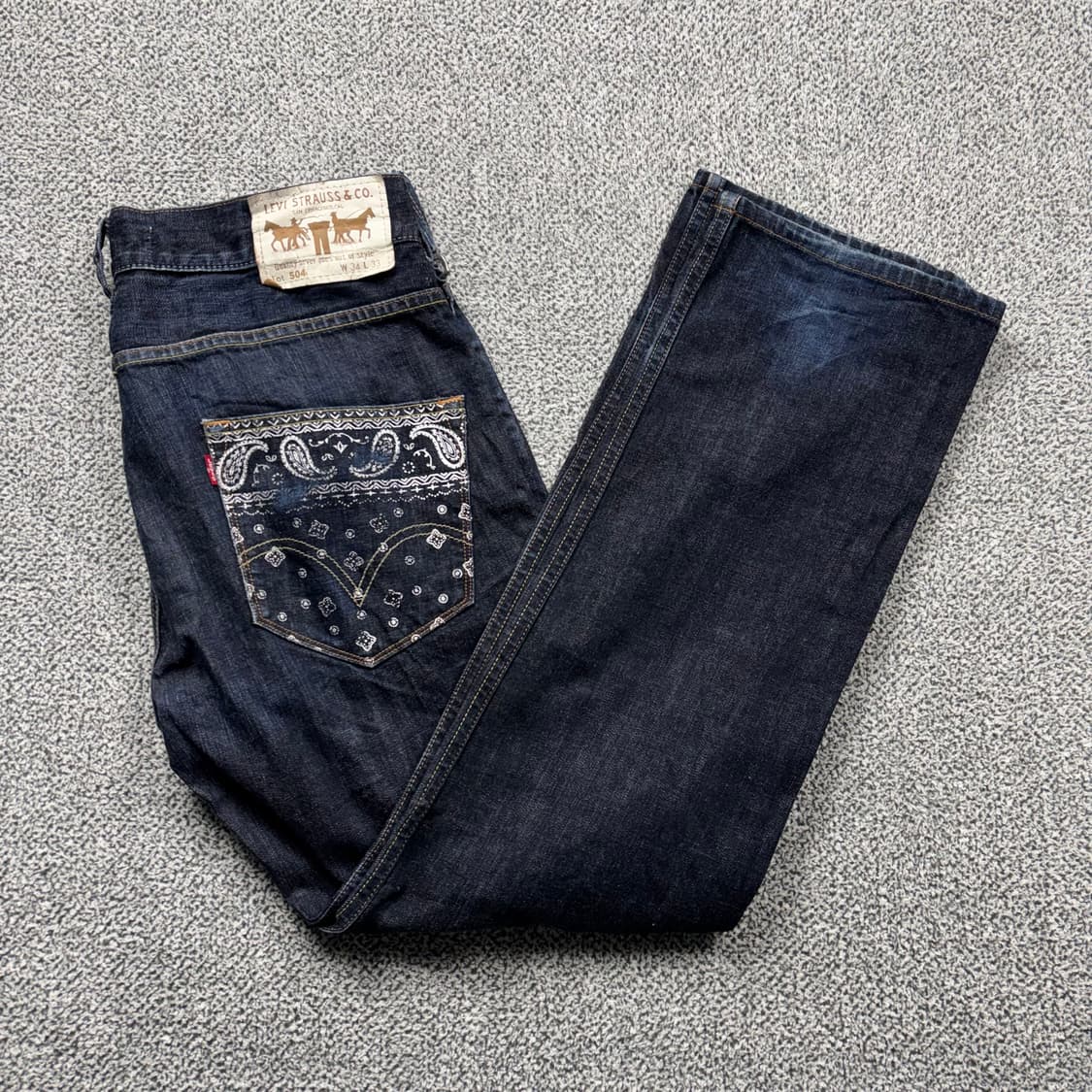 리바이스 504 페이즐리 포켓 디테일 스트레이트 핏 데님 팬츠 상품이미지1