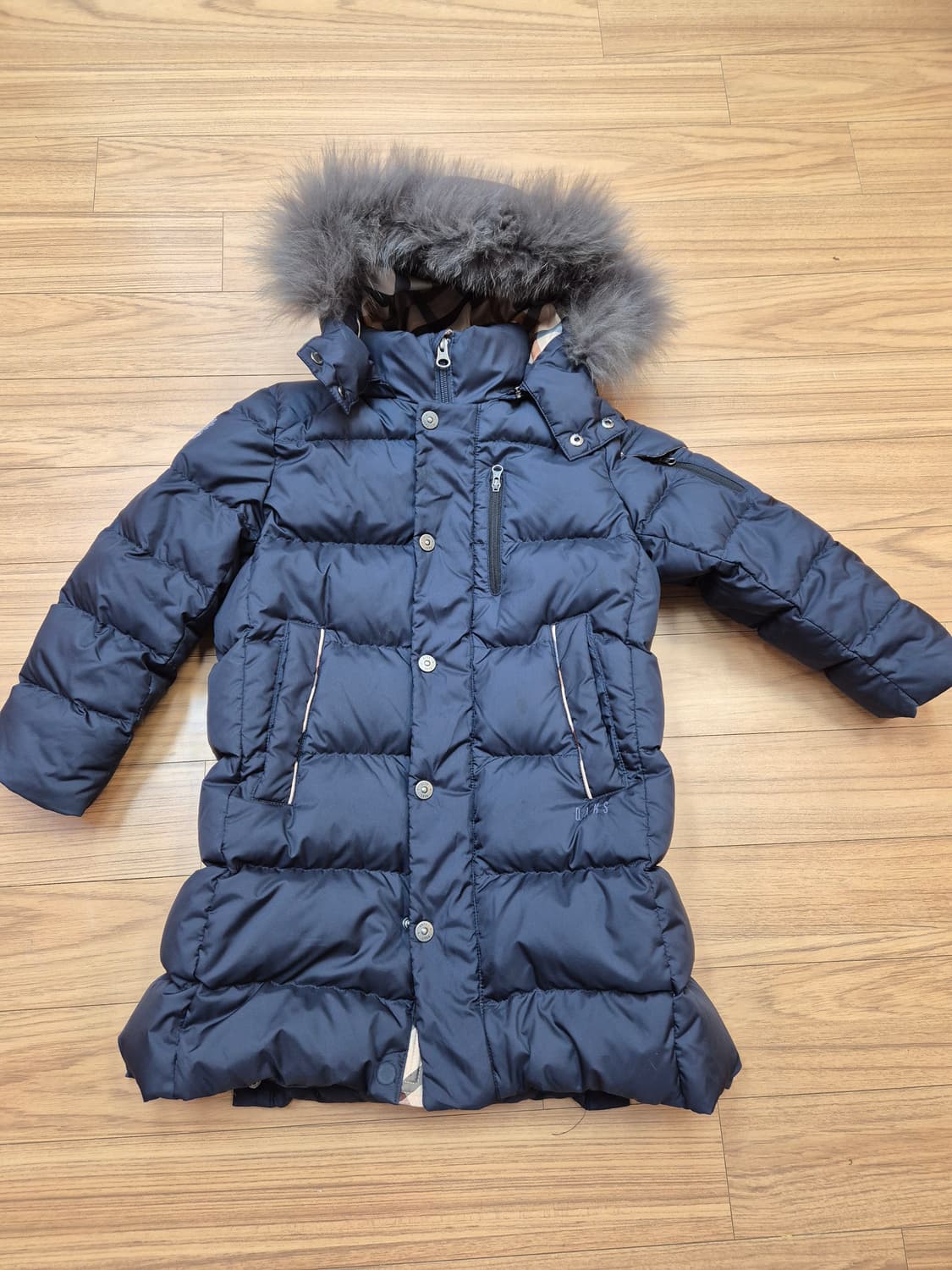 닥스 키즈 아동 패딩 110사이즈입니다. 솜털, 깃털 충전재로 가볍고 따 상품이미지1