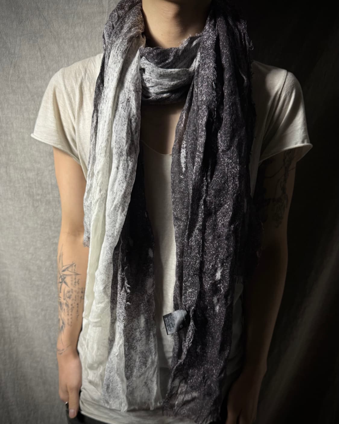 IF SIX WAS NINE Crinkled Gradient Scarf 상품이미지3