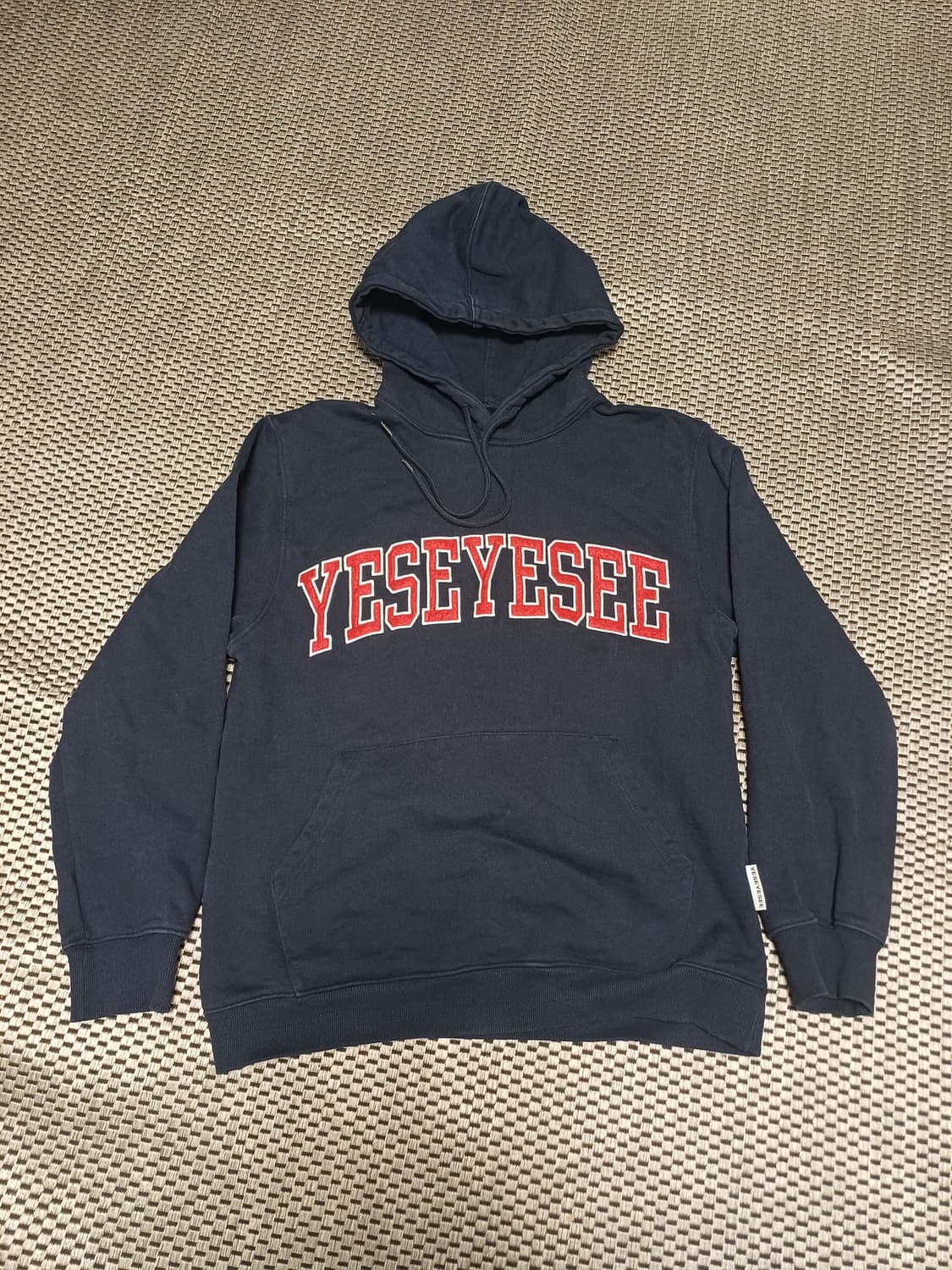예스아이씨(YESEYESEE) 아치 로고 후드 네이비 - S 상품이미지1