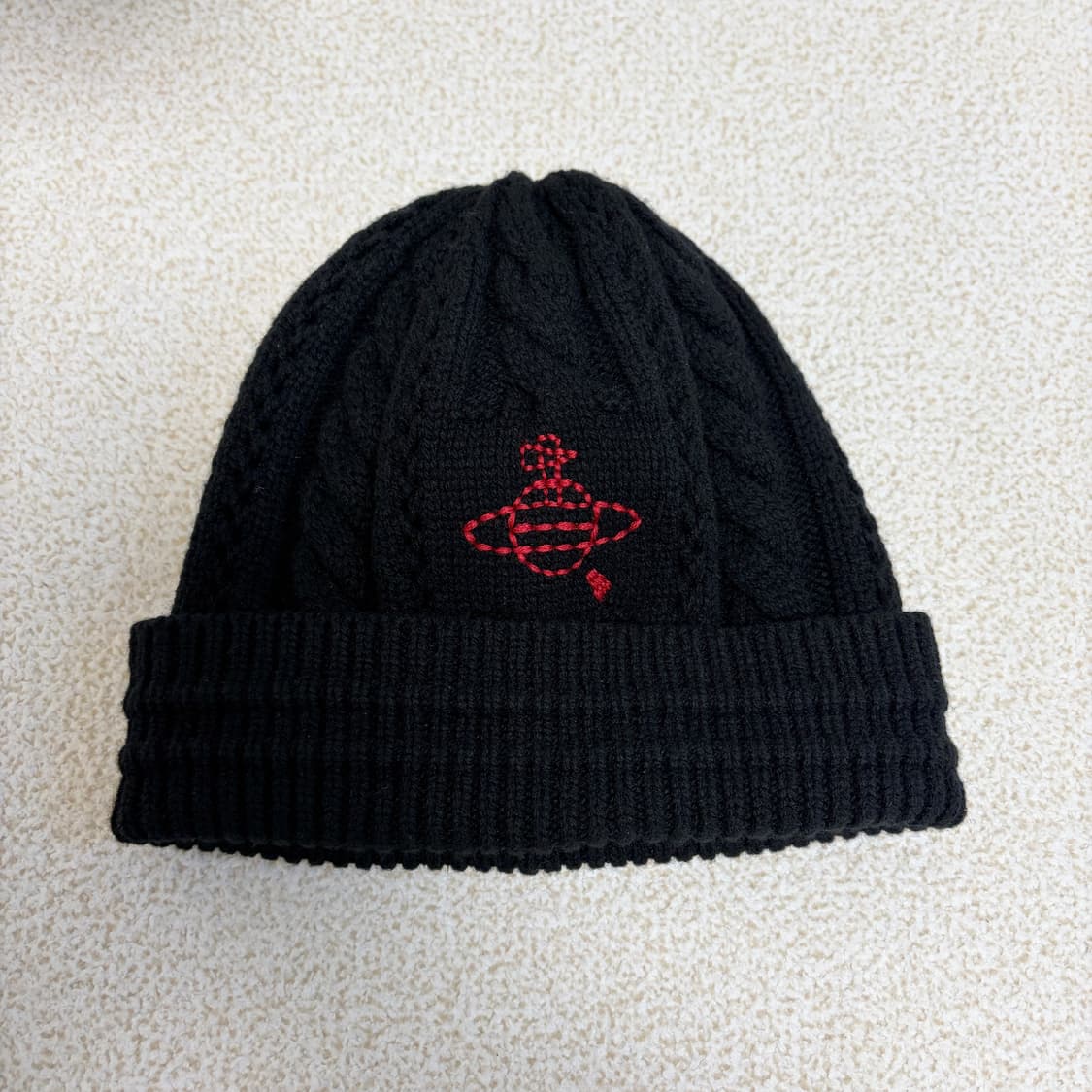 비비안 웨스트우드 케이블 니트 비니 블랙 상품이미지1