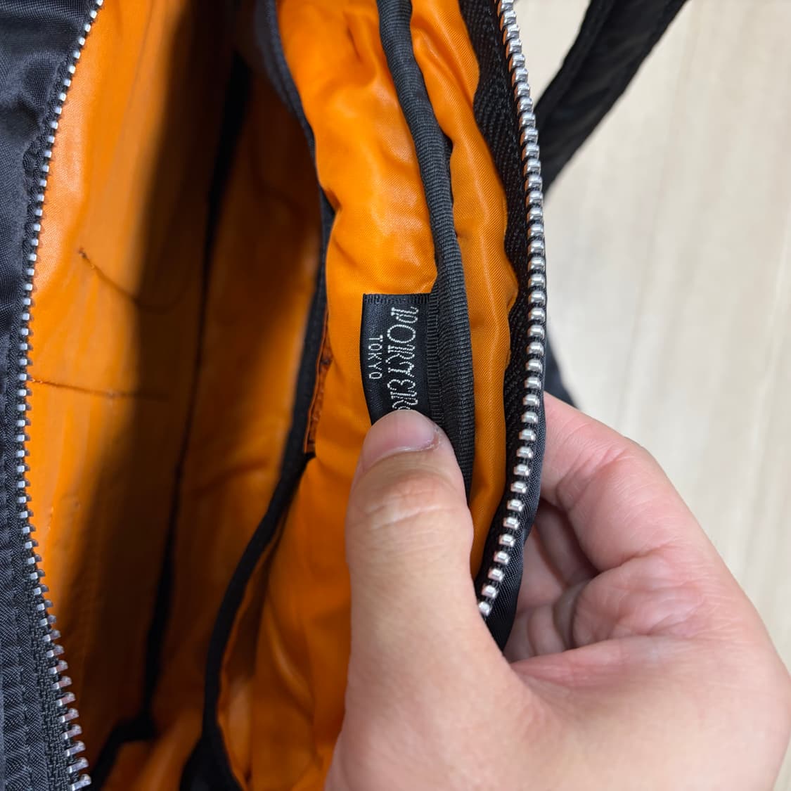 요시다포터 porter 탱커 숄더백 블랙 라지 L  (미사용에 가까움) 상품이미지8