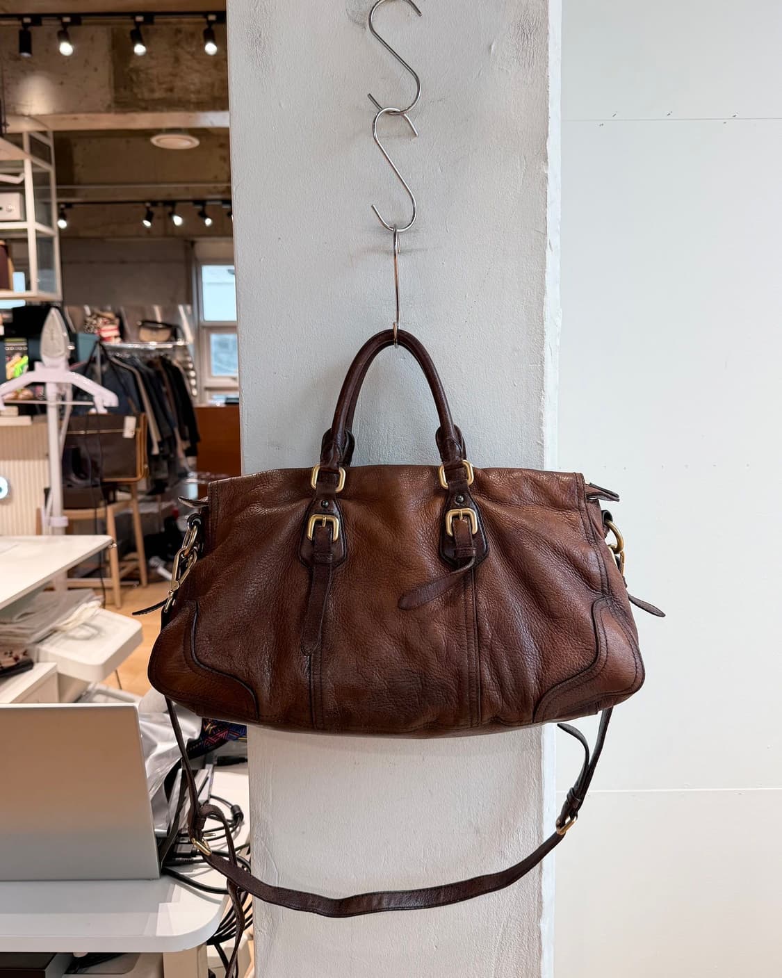 프라다 브라운 체르보 안티크 레더백  상품이미지5