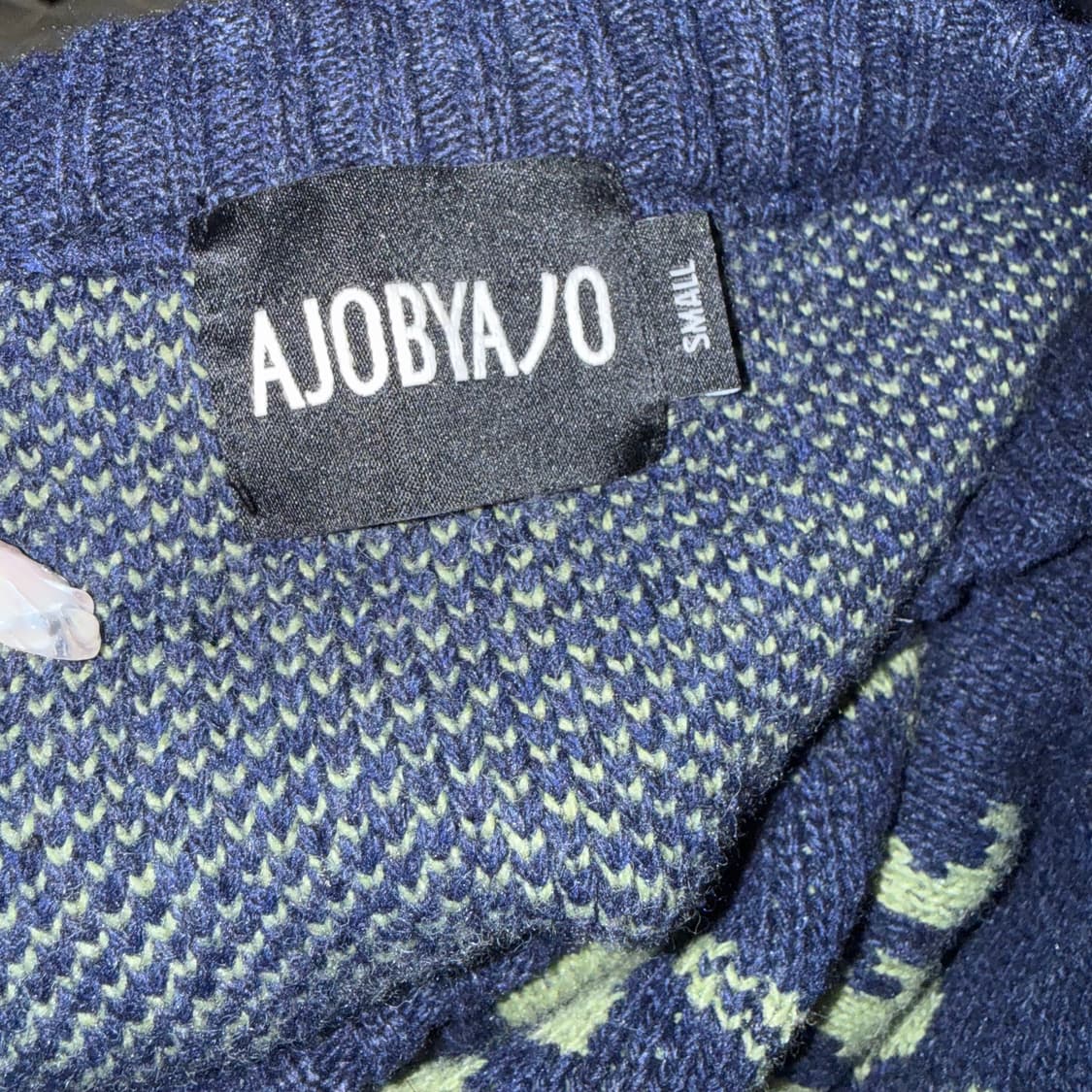 아조바이아조 울 니트 스웨터 네이비 상품이미지4