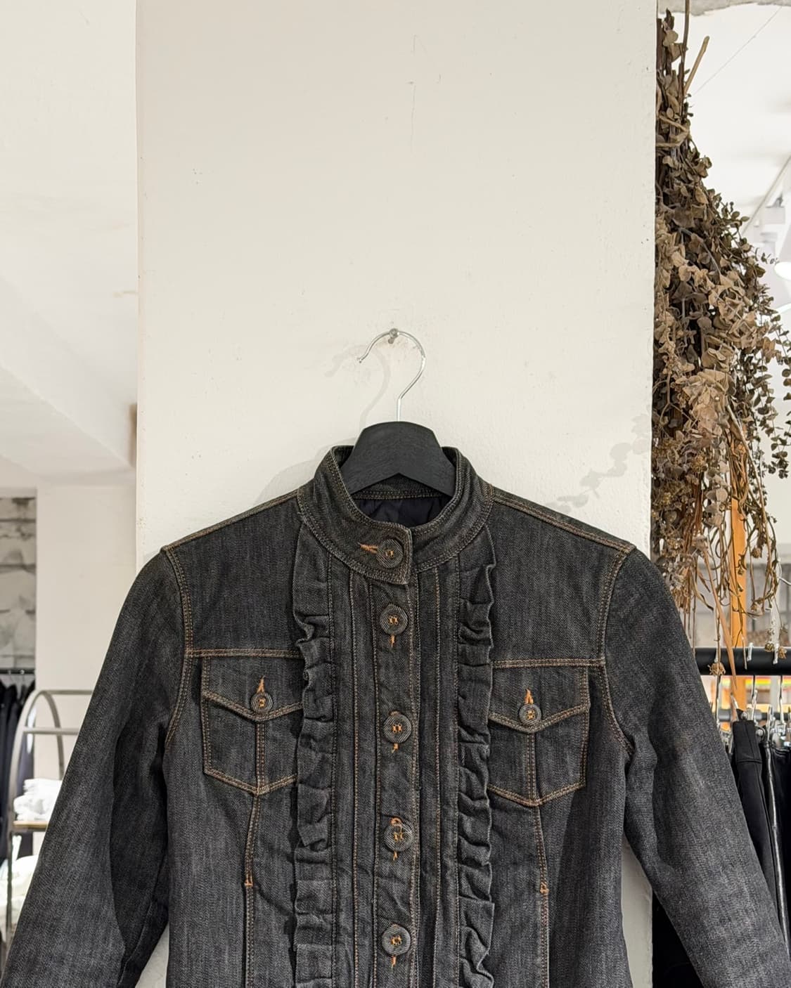 모스키노 진스 블랙 데님 프릴 패디드 자켓 상품이미지4