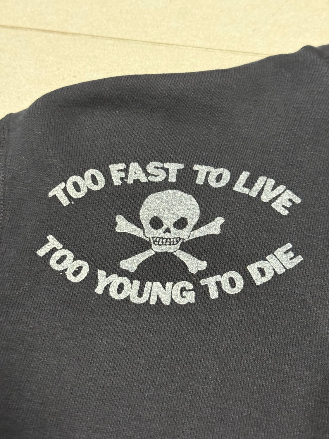 2004 네이버후드 데미지 가공 맨투맨 스웨터 상품이미지9