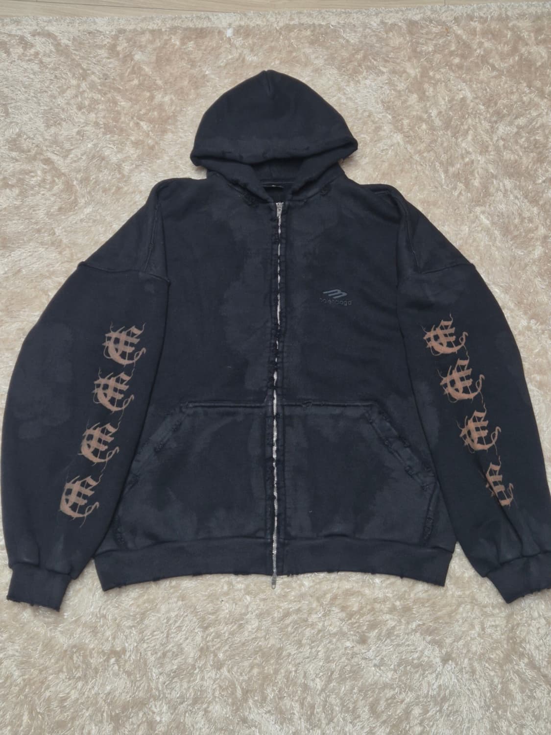 발렌시아가(BALENCIAGA)의 헤비 메 탈 워시드 집업 후드 블랙 상품이미지1