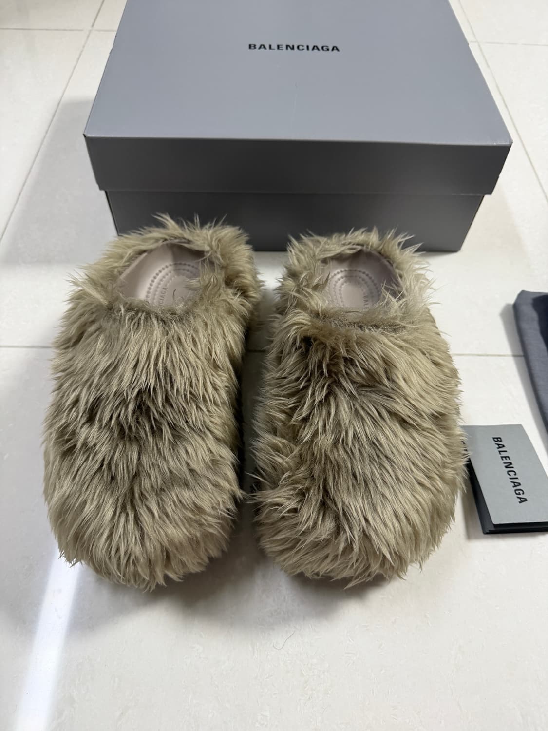 [36] 발렌시아가 퍼 크록스 털실내화 상품이미지3