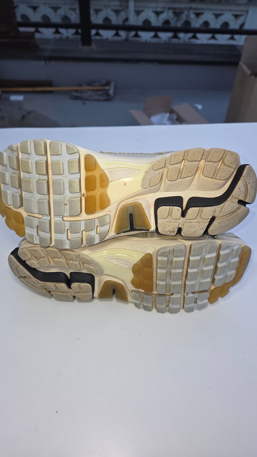 Nike Zoom Vomero 5 250 상품이미지5