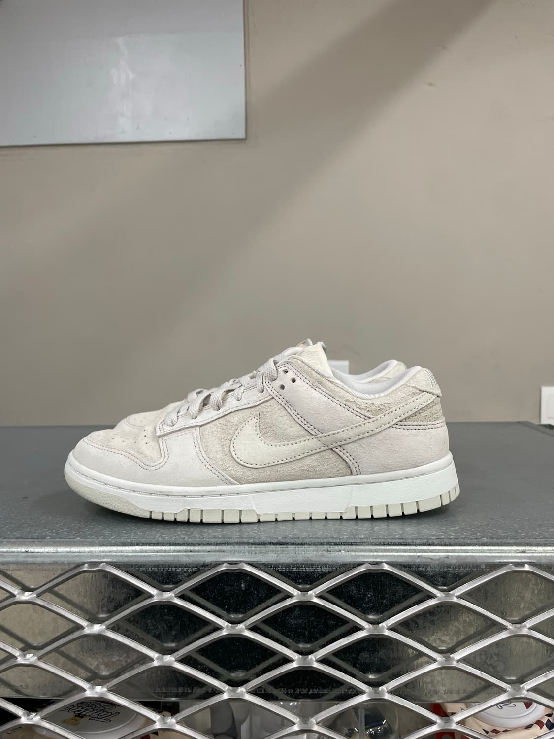 나이키 덩크 로우 바스트 그레이 250 상품이미지1