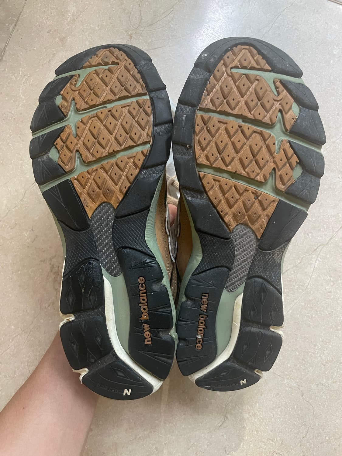 뉴발란스 990v3 그린 상품이미지5