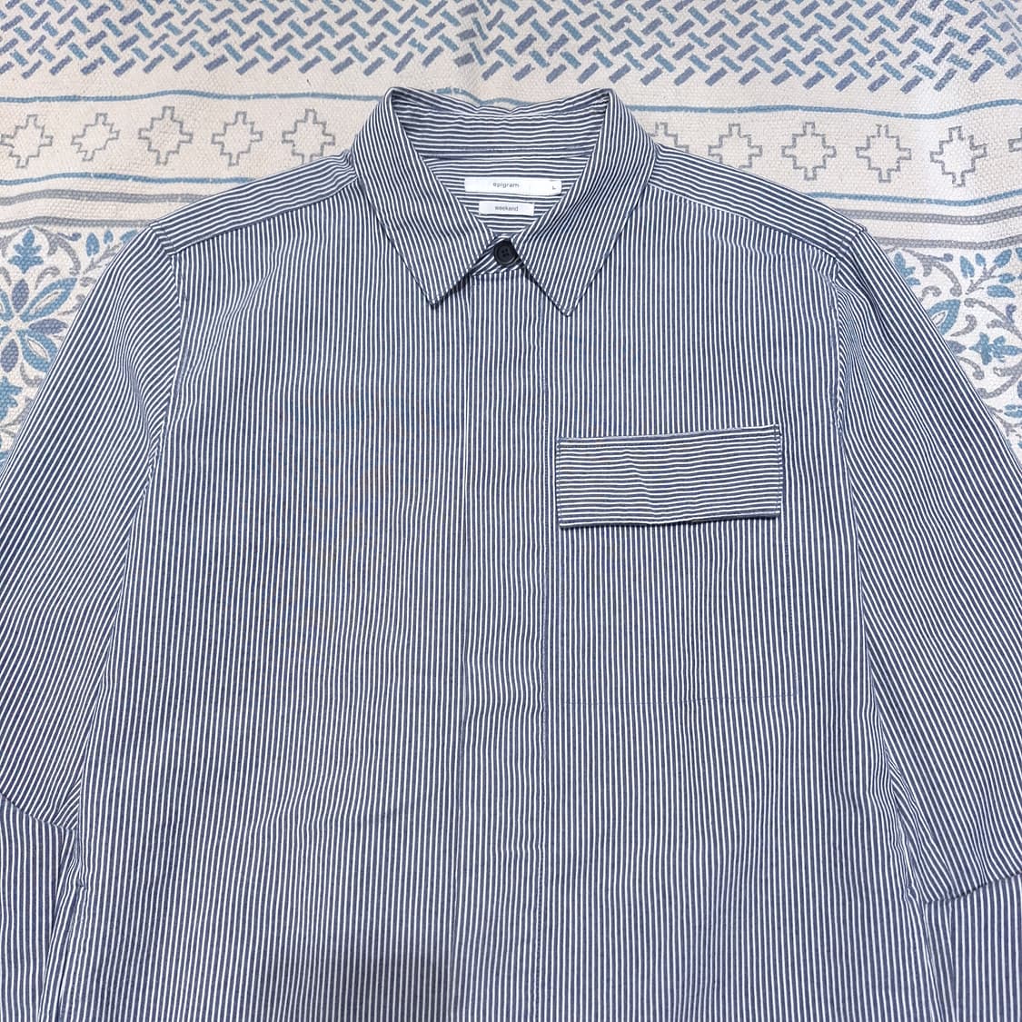 에피그램 코오롱인더스트리 블루 화이트 스트라이프 히코리 체스트포켓 셔츠 상품이미지4