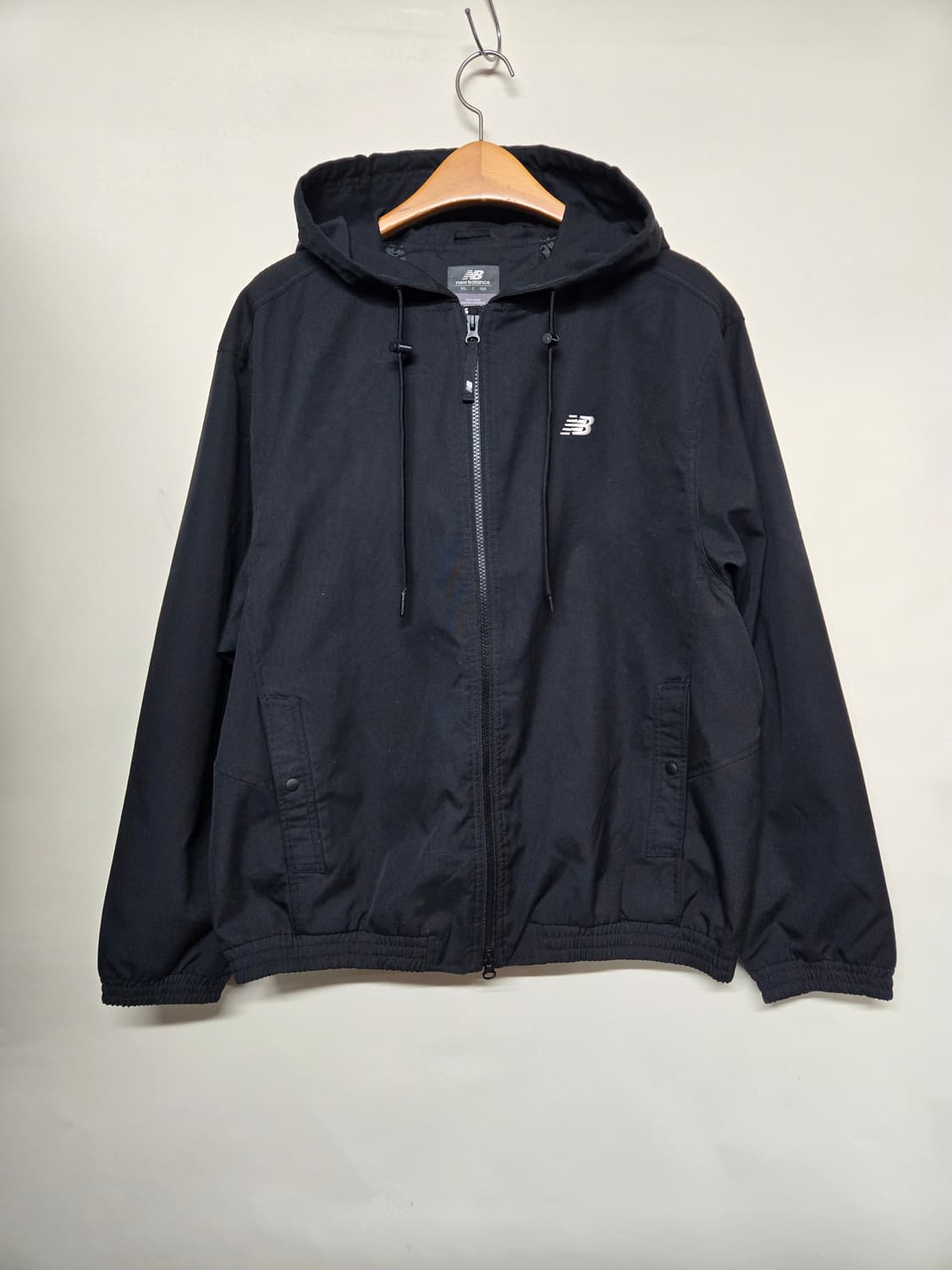 뉴발란스 후드 바람막이 블랙 XL 상품이미지1