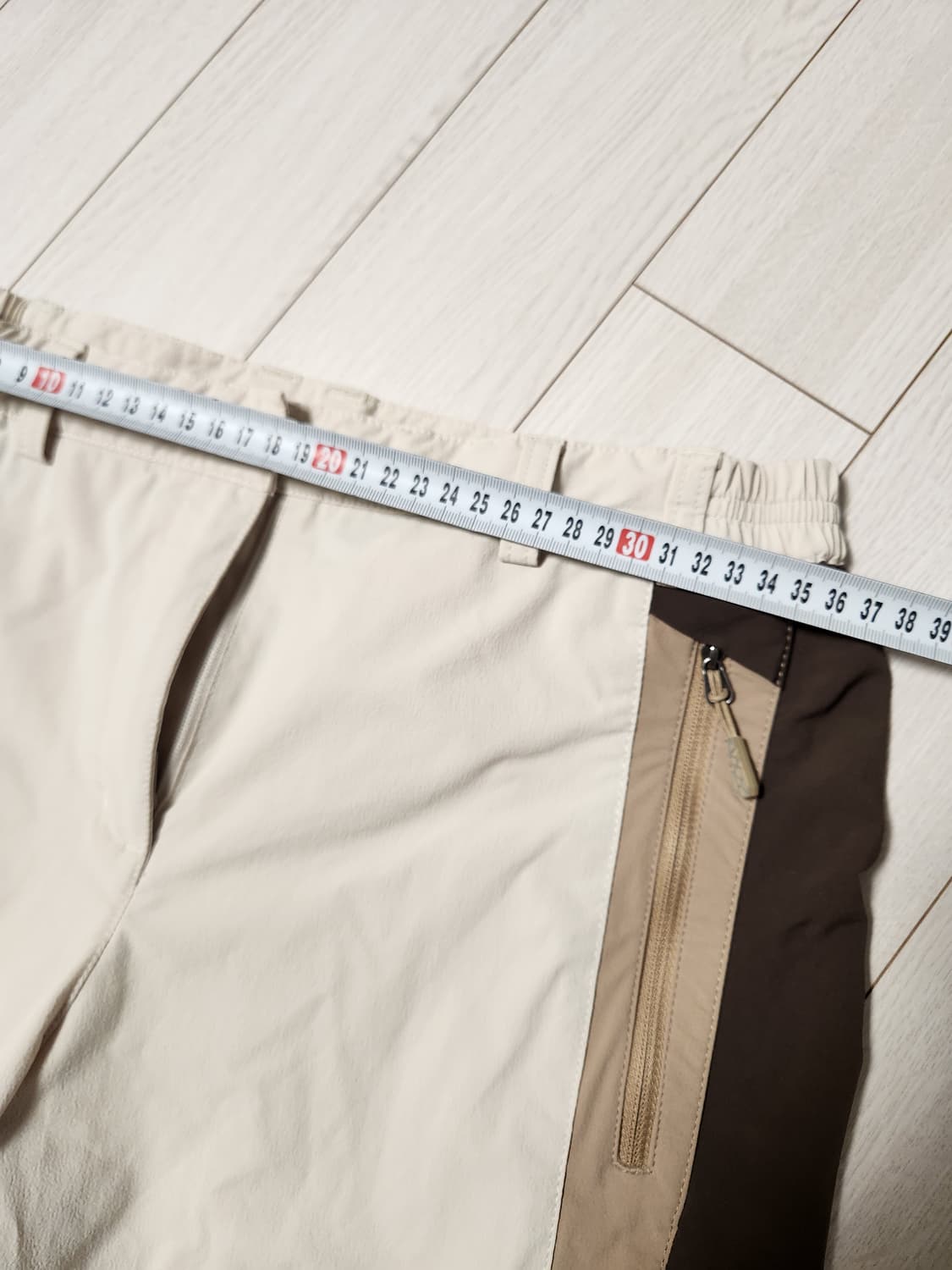 네파 여성 등산바지 사이즈m

오염 하자없이 깨끗해요^^

세탁해뒀어요  상품이미지9